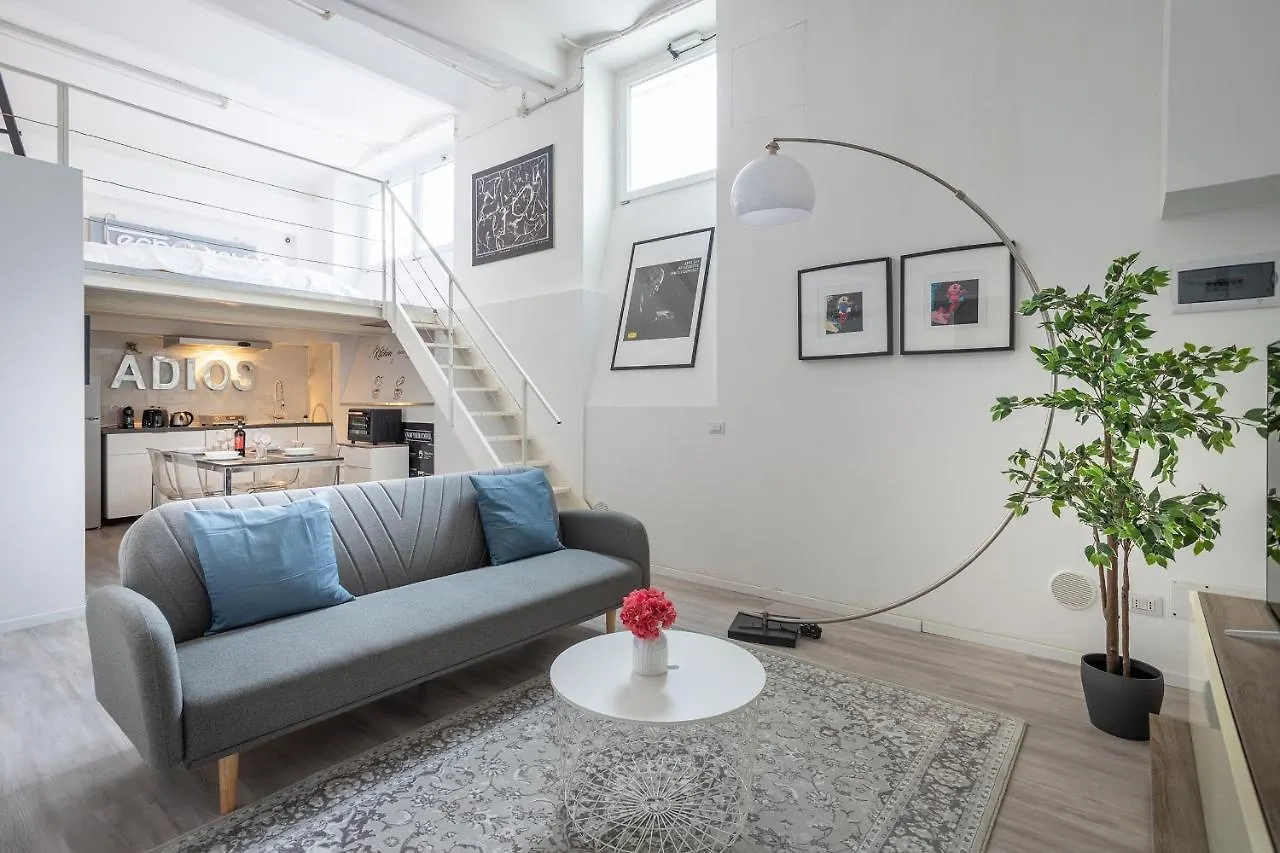 Cozy Loft Milano - Zona Certosa - Con Wi-Fi & Netflix & Parking Free In The Street contacts